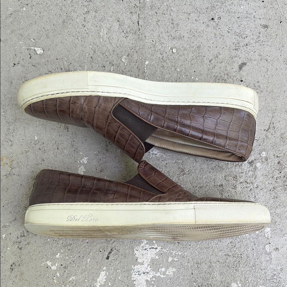 Del Toro embossed leather slippers